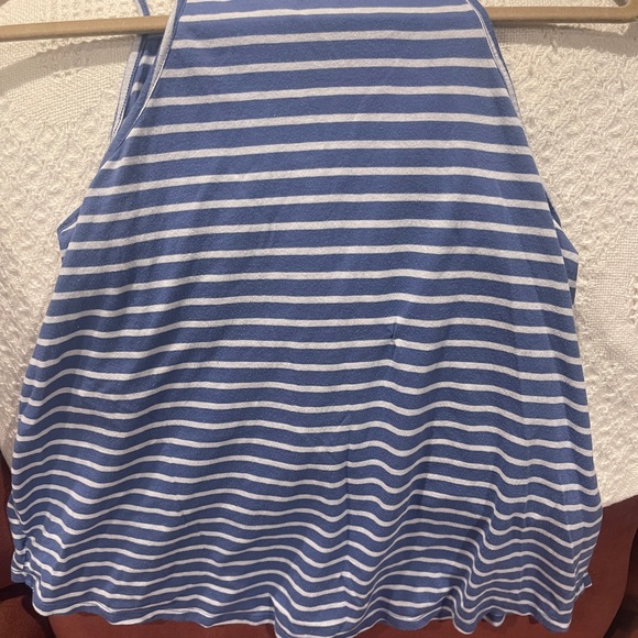 Small tank top has been worn - Picture 2 of 2